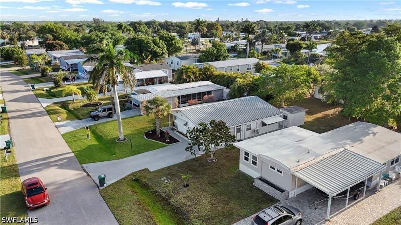 2 bedroom ManufacturedHome at 146 Rookery Rd, Riverwood, Naples — photo 2
