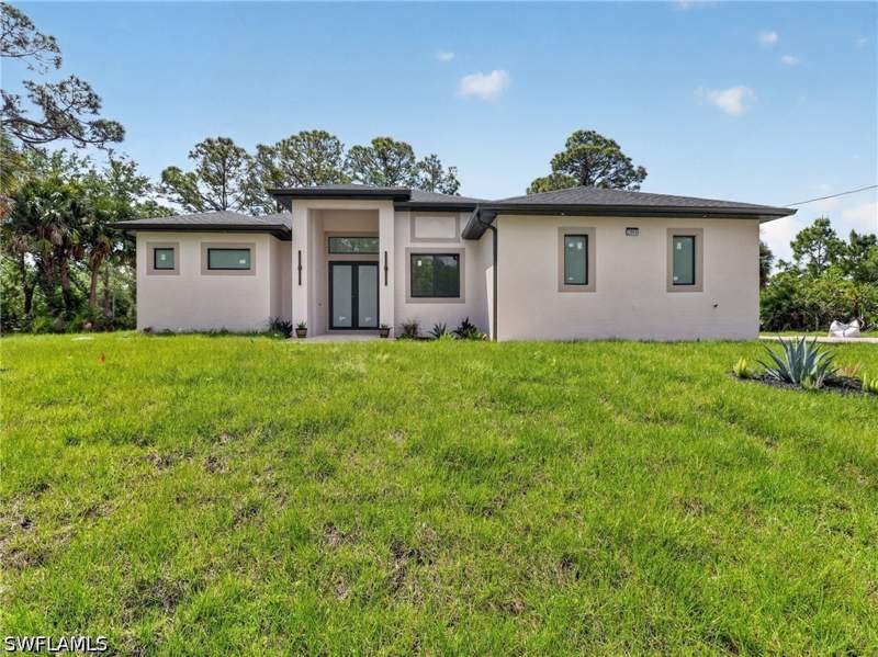 4 bedroom SingleFamilyResidence at 2009 Dixie Way, Twelfth Street Park, Lehigh Acres — photo 2
