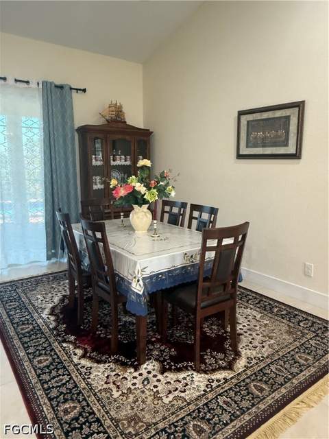 618 SW 31st Ter, Cape Coral FL - photo 10 of 31
