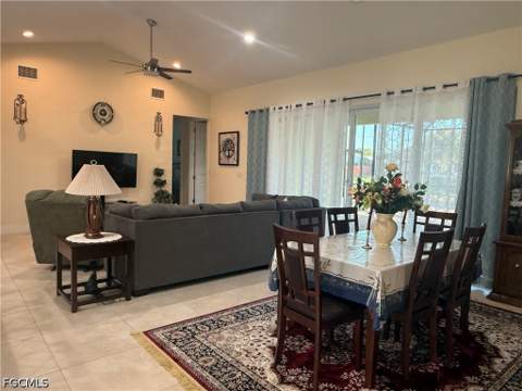 618 SW 31st Ter, Cape Coral FL - photo 11 of 31