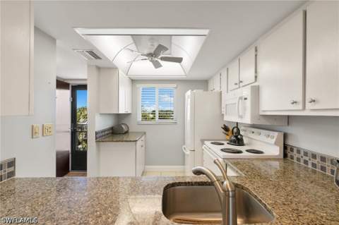1024 Manatee Rd C303, Naples FL - photo 9 of 39