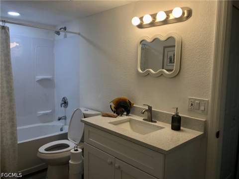 16881 Davis Rd 214, Fort Myers FL - photo 18 of 46