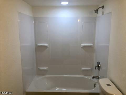 16881 Davis Rd 214, Fort Myers FL - photo 19 of 46