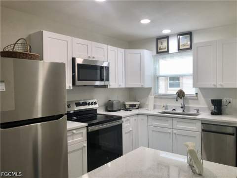 16881 Davis Rd 214, Fort Myers FL - photo 8 of 46