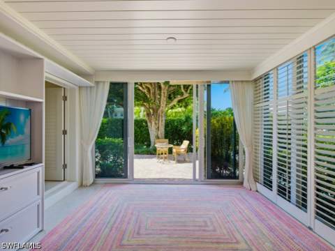 211 3rd Ave S 211, Naples FL - photo 11 of 20