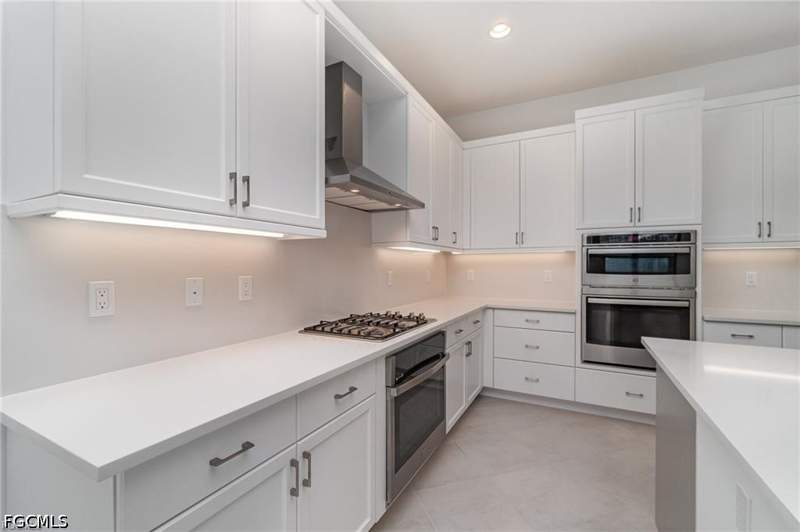 4 bedroom SingleFamilyResidence at 12750 Woodbury Dr, Rivercreek In Estero, Estero — photo 4