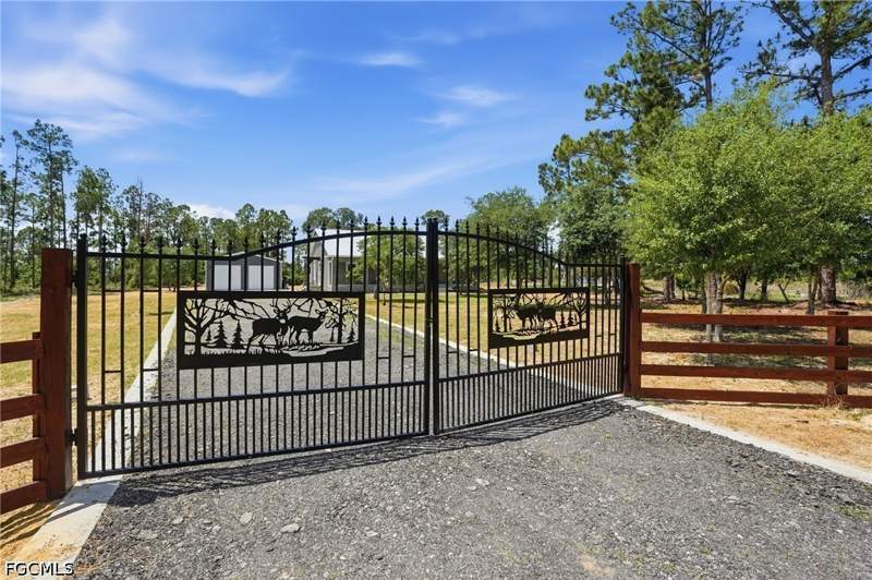 3 bedroom SingleFamilyResidence at 7933 5th Ter, Labelle, Labelle — photo 3