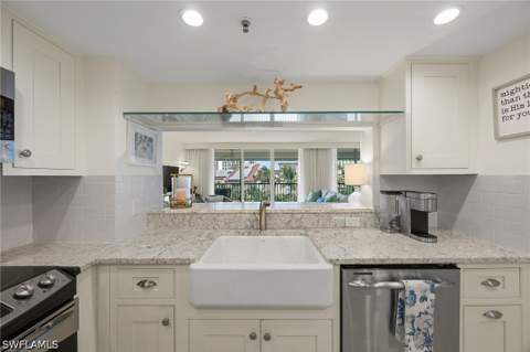 4651 Gulf Shore Blvd N 205, Naples FL - photo 23 of 48
