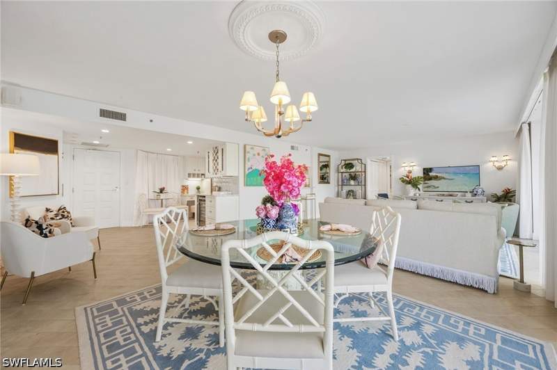 2 bedroom Condominium at 4651 Gulf Shore Blvd N 205, Vistas At Park Shore, Naples — photo 4