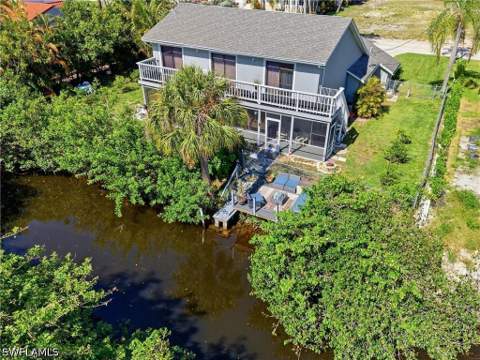 27099 Holly Ln, Bonita Springs FL - photo 6 of 50