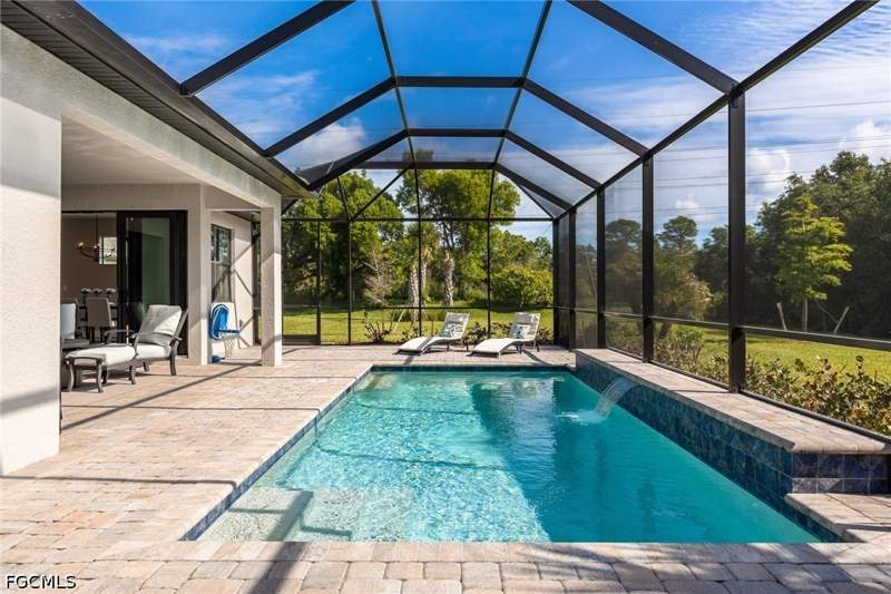 3 bedroom SingleFamilyResidence at 2968 Sagittaria Ln, Country Club, Alva — photo 2