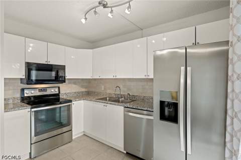 1520 Park Meadows Dr 1, Fort Myers FL - photo 13 of 38