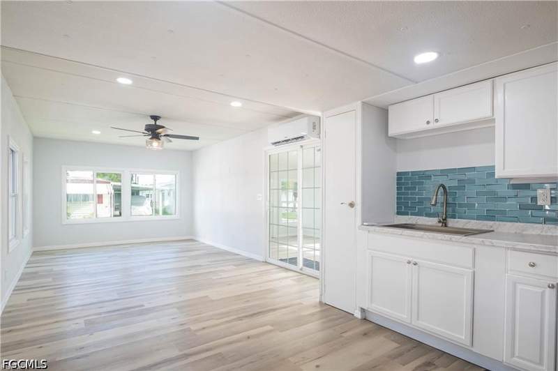 2 bedroom ManufacturedHome at 19 Garden Dr, Garden Cove, Fort Myers — photo 4