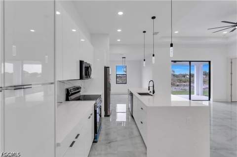4628 Anita Ave N, Lehigh Acres FL - photo 10 of 39