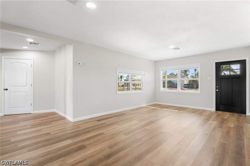 3 bedroom SingleFamilyResidence at 505 Copeland Ave N, Everglades Town, Everglades City — photo 3