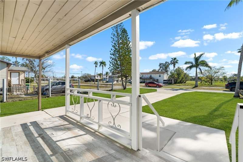 3 bedroom SingleFamilyResidence at 505 Copeland Ave N, Everglades Town, Everglades City — photo 4