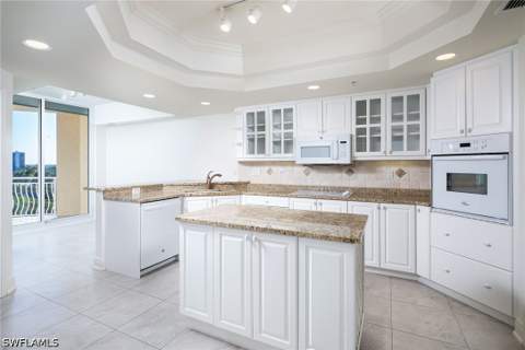 435 Dockside Dr B703, Naples FL - photo 14 of 37