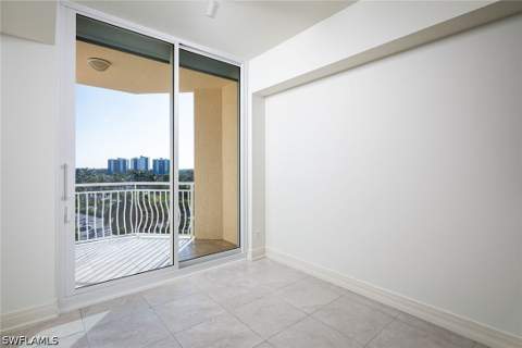 435 Dockside Dr B703, Naples FL - photo 15 of 37
