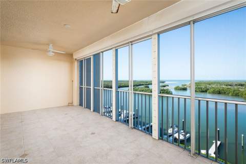 435 Dockside Dr B703, Naples FL - photo 9 of 37