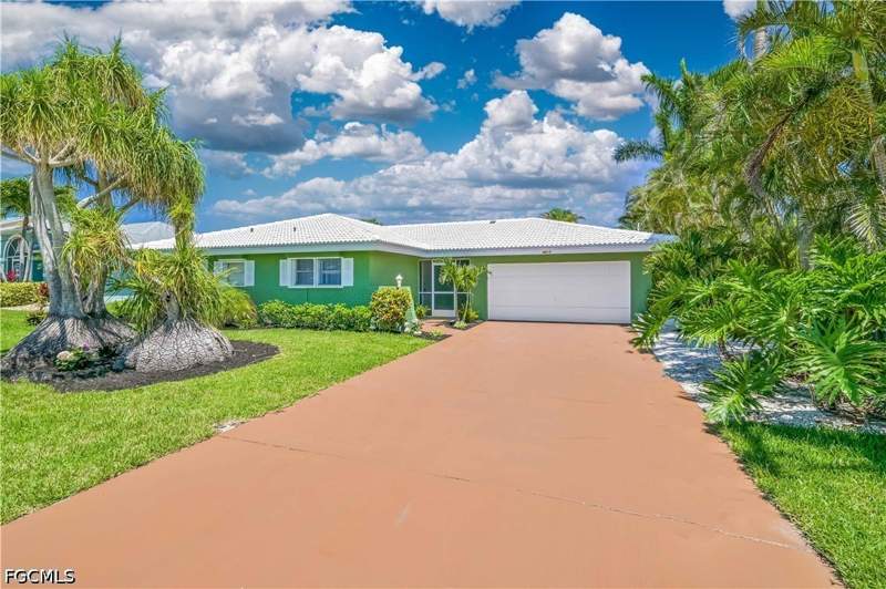 3 bedroom SingleFamilyResidence at 4815 Sorrento Ct, Cape Coral, Cape Coral — photo 5