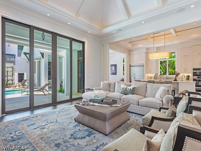 4 bedroom SingleFamilyResidence at 545 13th Ave S, Olde Naples, Naples — photo 4