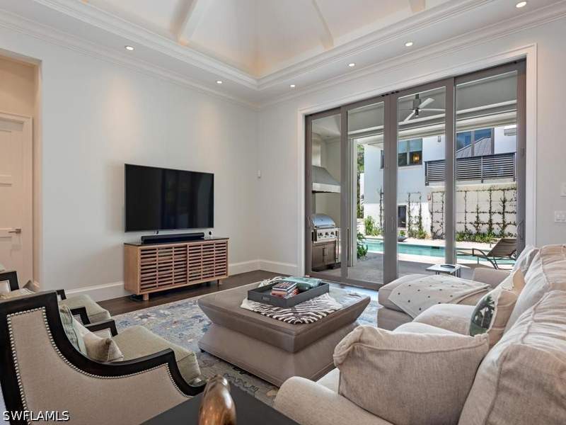 4 bedroom SingleFamilyResidence at 545 13th Ave S, Olde Naples, Naples — photo 5