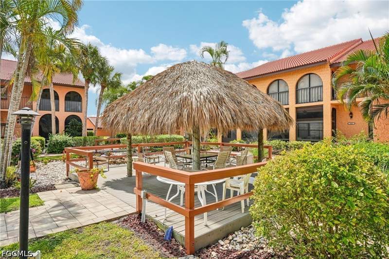 2 bedroom Condominium at 5510 SW 4th Pl 605, Rose Garden Villas Condo, Cape Coral — photo 2