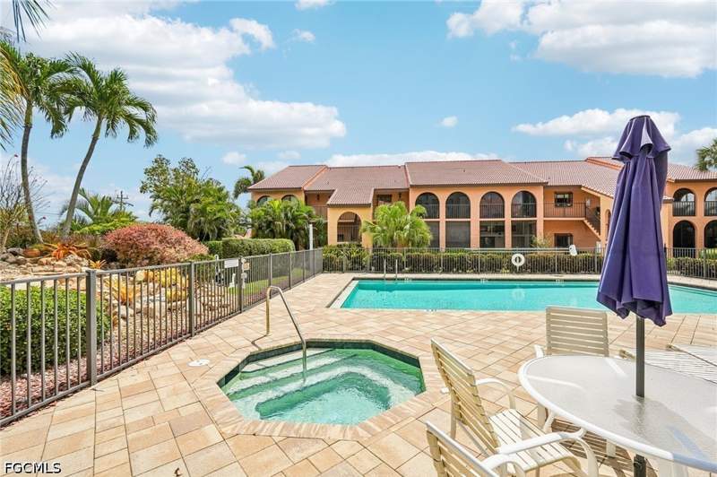 2 bedroom Condominium at 5510 SW 4th Pl 605, Rose Garden Villas Condo, Cape Coral — photo 4