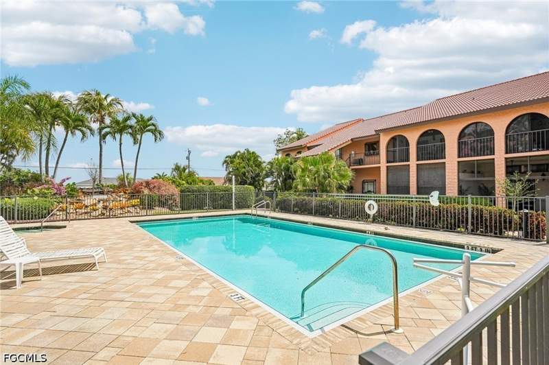 2 bedroom Condominium at 5510 SW 4th Pl 605, Rose Garden Villas Condo, Cape Coral — photo 5