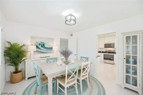 4180 Crayton Rd E4, Naples FL - photo 10 of 25