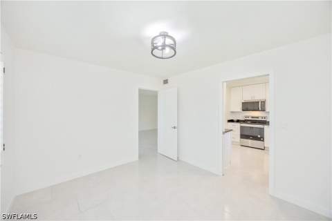 4180 Crayton Rd E4, Naples FL - photo 11 of 25