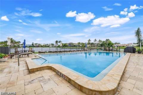 4180 Crayton Rd E4, Naples FL - photo 23 of 25
