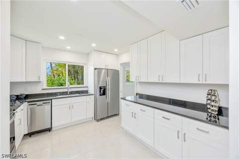 4180 Crayton Rd E4, Naples FL - photo 7 of 25