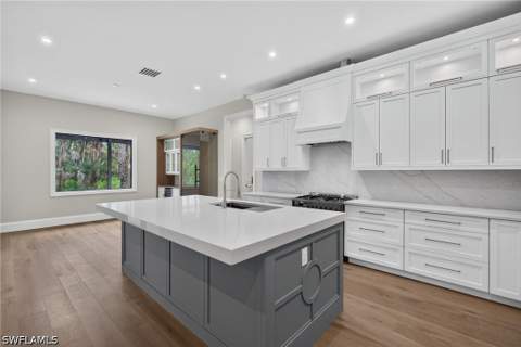 430 7th St SW, Naples FL - photo 12 of 44