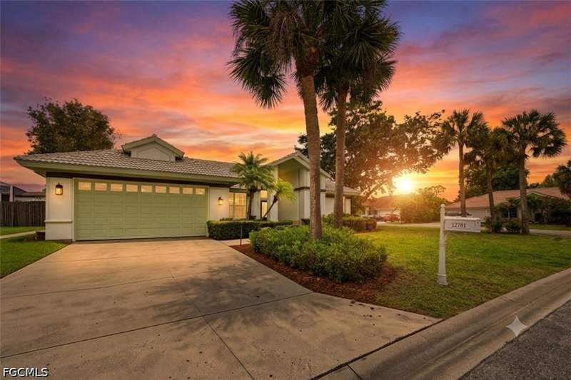 4 bedroom SingleFamilyResidence at 12781 Meadow Pine Ln, Pinecrest, Fort Myers — photo 2