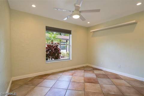 1025 Pine Isle Ln 1025, Naples FL - photo 16 of 33