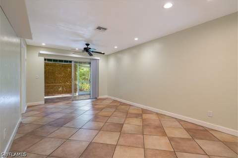 1025 Pine Isle Ln 1025, Naples FL - photo 19 of 33