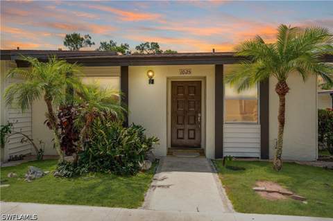 1025 Pine Isle Ln 1025, Naples FL - photo 7 of 33