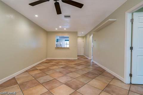 1025 Pine Isle Ln 1025, Naples FL - photo 8 of 33