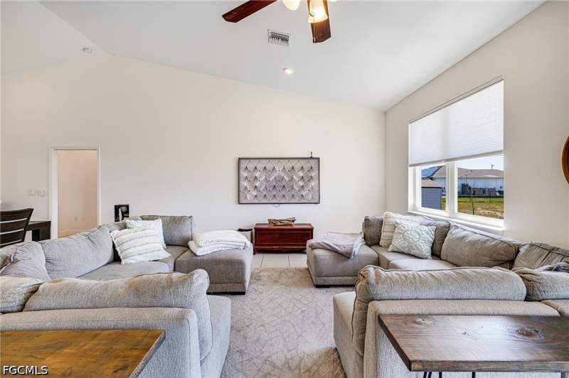 3 bedroom SingleFamilyResidence at 3510 NW 41st Pl, Cape Coral, Cape Coral — photo 3