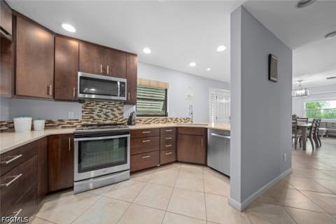 1410 Sand Castle Rd, Sanibel FL - photo 9 of 38