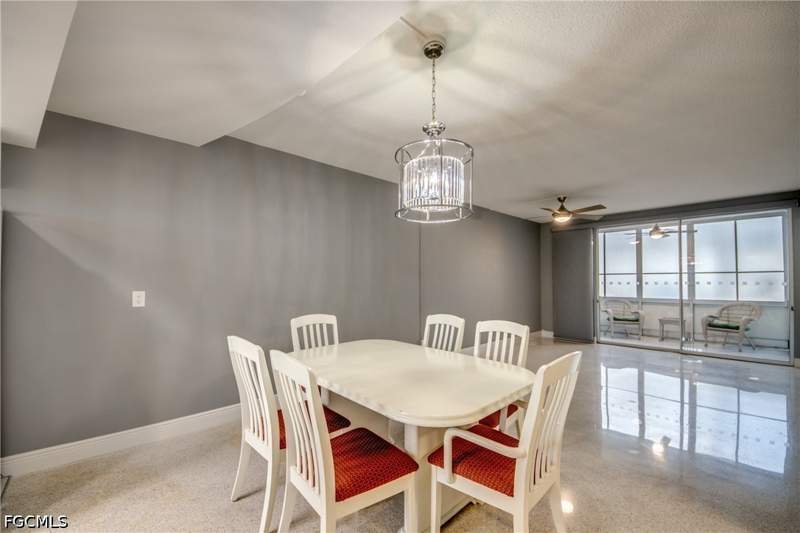 2 bedroom Condominium at 4202 SE 4th Pl 3, Country Club Estates Condo, Cape Coral — photo 3