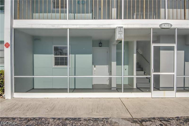 2 bedroom Condominium at 4202 SE 4th Pl 3, Country Club Estates Condo, Cape Coral — photo 5