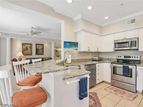 2130 Aberdeen Ln 9-102, Naples FL - photo 9 of 50