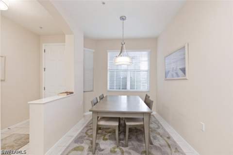 4873 Hampshire Ct 104, Naples FL - photo 7 of 28