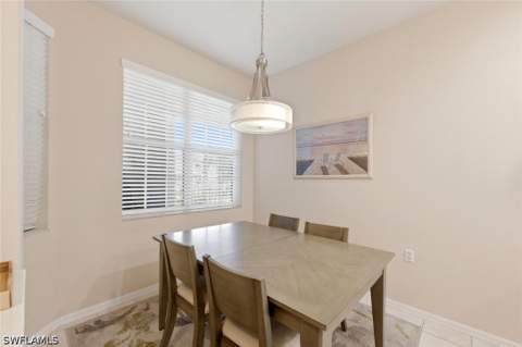 4873 Hampshire Ct 104, Naples FL - photo 8 of 28