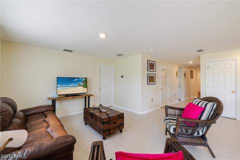 1607 NE 35th Ln, Cape Coral FL - photo 13 of 27