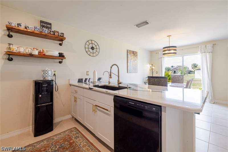 4 bedroom SingleFamilyResidence at 1607 NE 35th Ln, Cape Coral, Cape Coral — photo 3