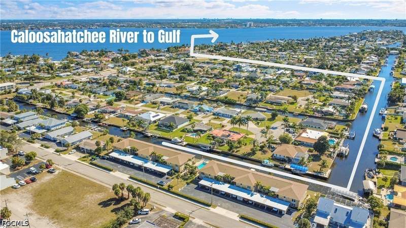 2 bedroom Condominium at 1304 Miramar St 202, Bella Vista Condo, Cape Coral — photo 4