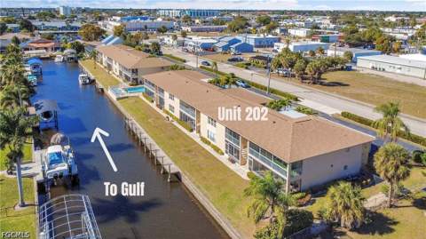 1304 Miramar St 202, Cape Coral FL - photo 8 of 37